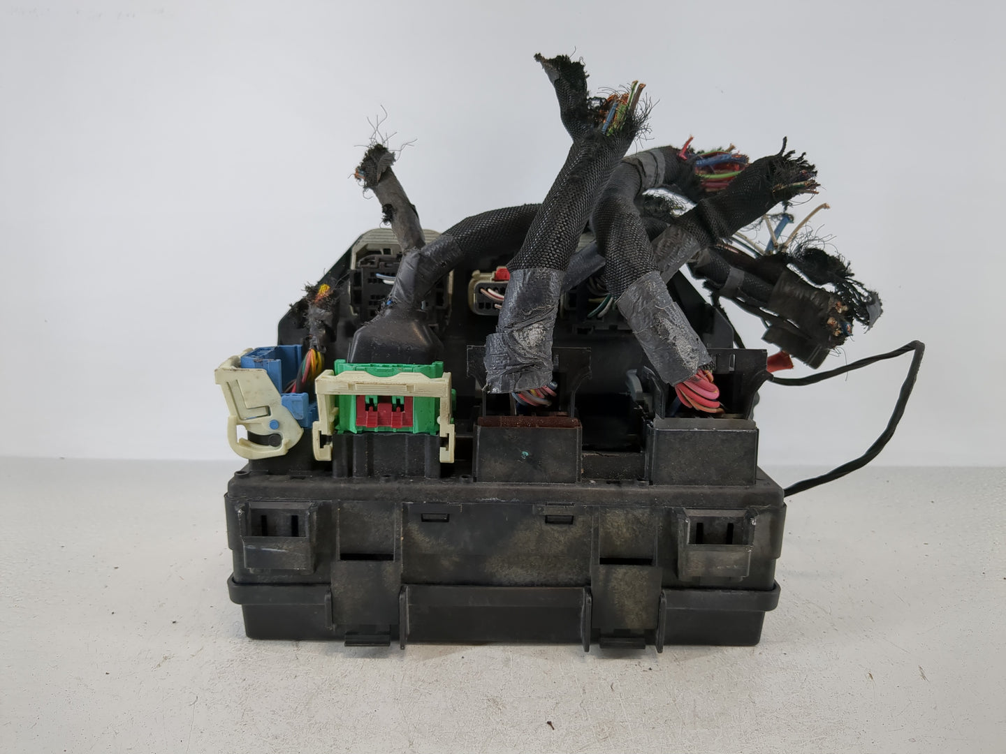 Dodge Caravan Fusebox Fuse Box Relay Module Tipm 68239606aa - Oemusedautoparts1.com