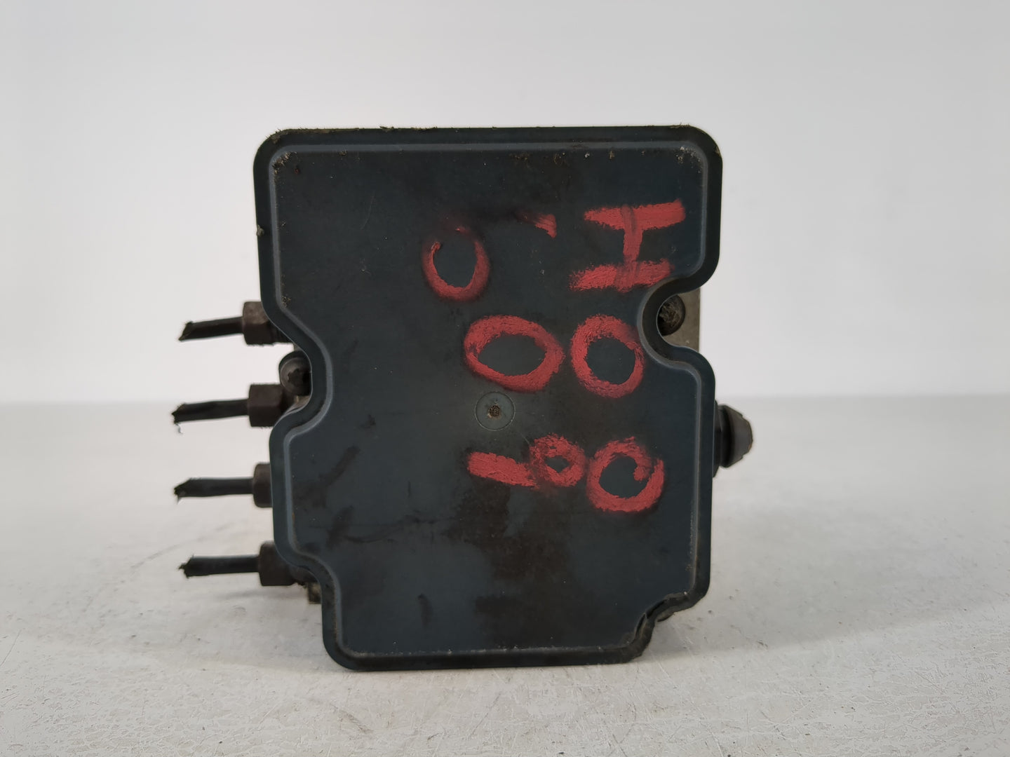 2015 Dodge Caravan ABS Pump Control Module Replacement P/N:P68183803AC Fits Fits 2016 2017 2018 2019 2020 OEM Used Auto Part