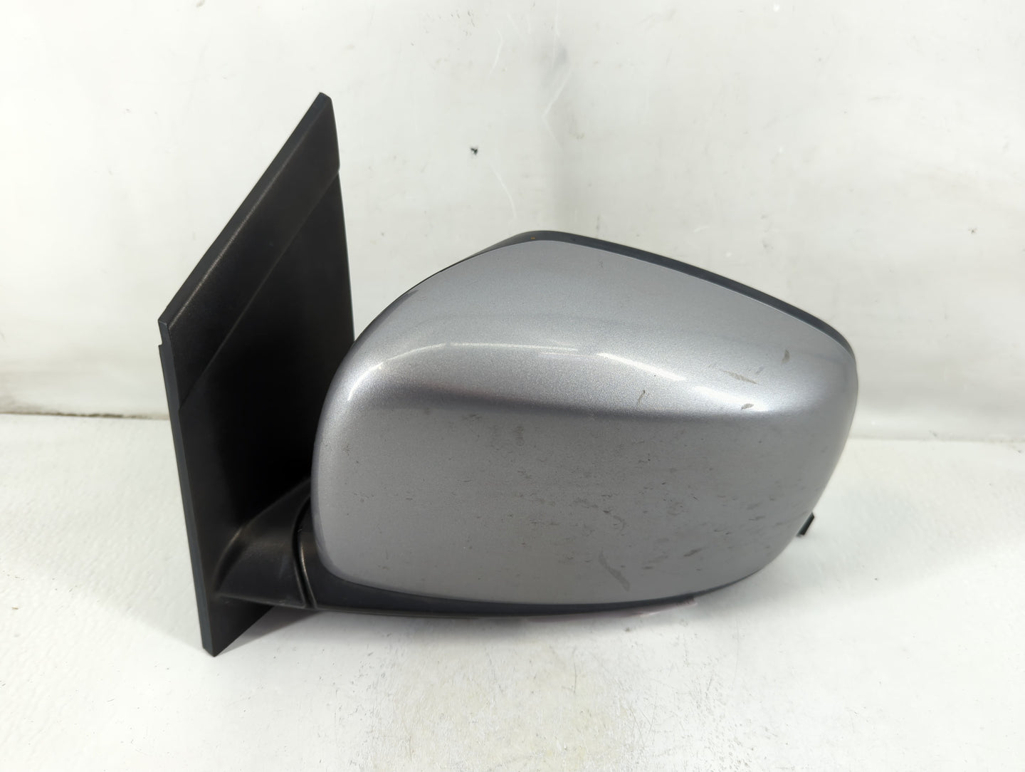 2015 Dodge Caravan Driver Side View Mirror - Left Door Mirror OEM Used - Oemusedautoparts1.com