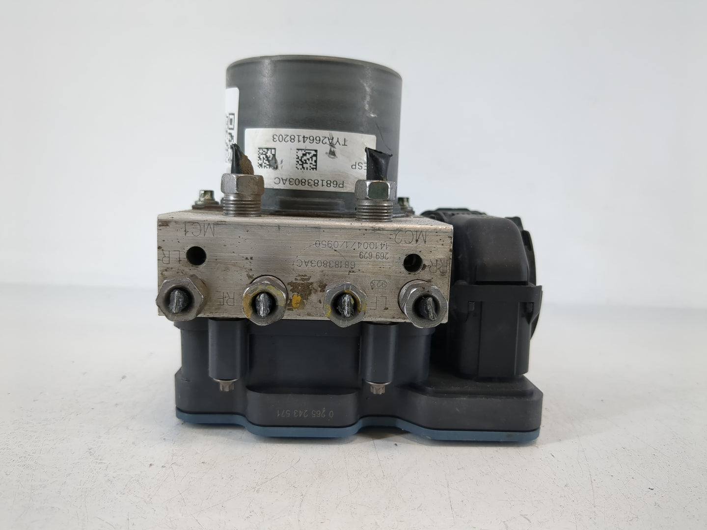 2015 Dodge Caravan ABS Pump Control Module Replacement P/N:P68183803AC Fits Fits 2016 2017 2018 2019 2020 OEM Used Auto Part