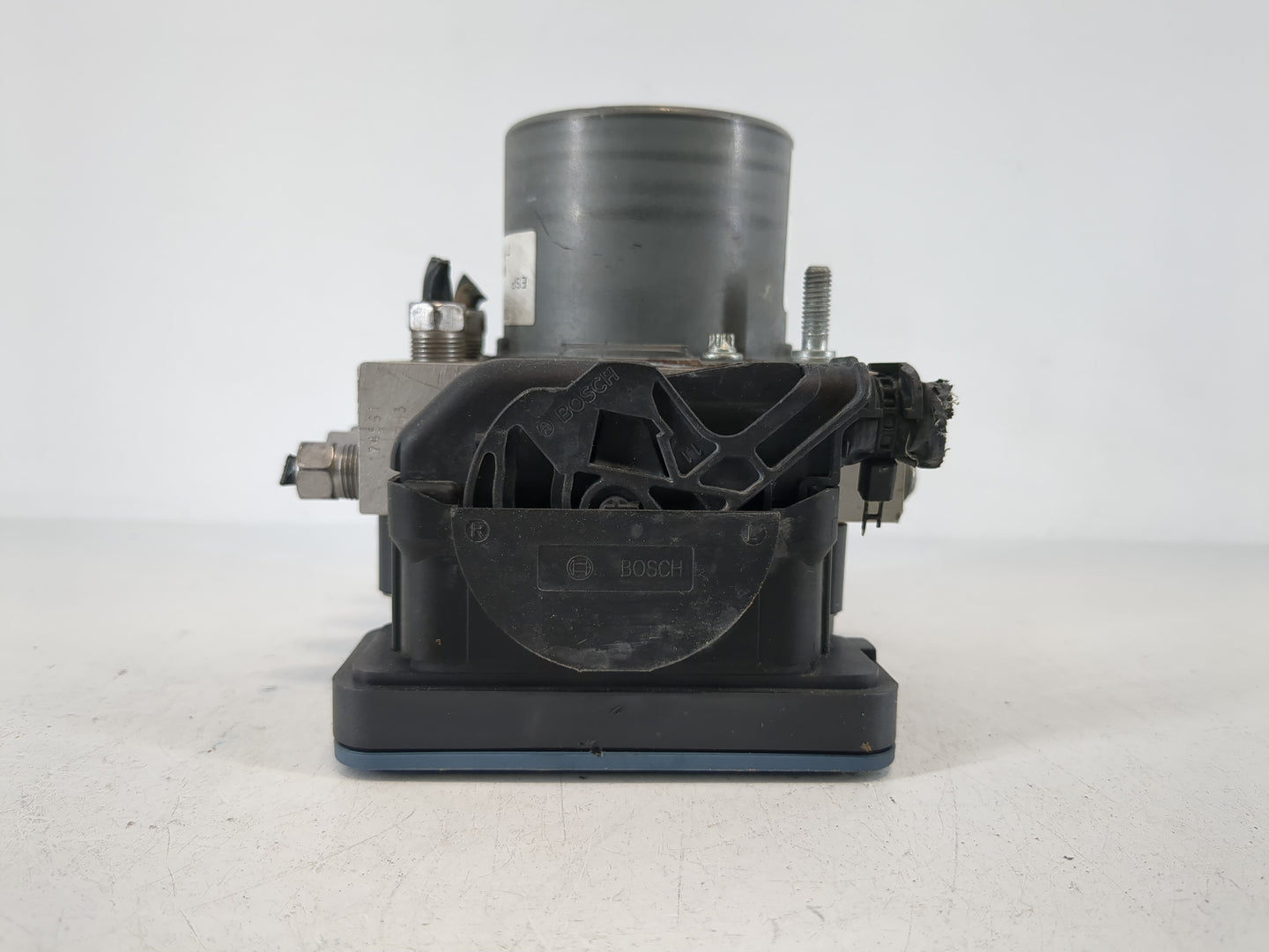 2015 Dodge Caravan ABS Pump Control Module Replacement P/N:P68183803AC Fits Fits 2016 2017 2018 2019 2020 OEM Used Auto Part