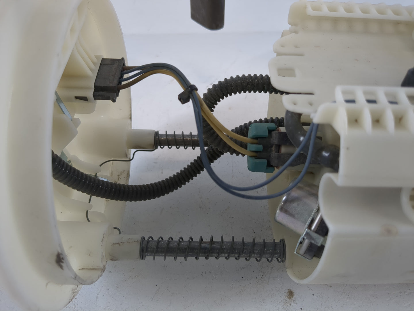 Dodge Caravan Electrical Gas Fuel Pump Assembly - Oemusedautoparts1.com
