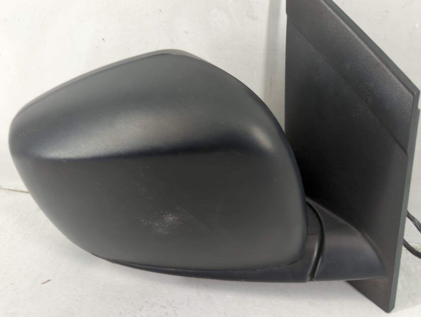 2015 Dodge Caravan Passenger Side View Mirror - Right Door Mirror OEM Used - Oemusedautoparts1.com