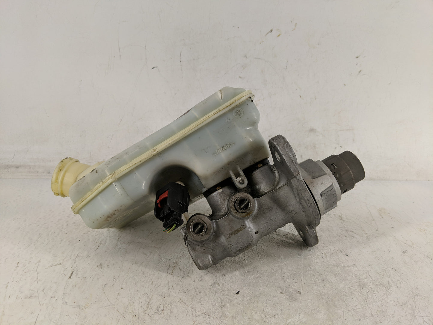 Dodge Caravan Brake Master Cylinder - Oemusedautoparts1.com