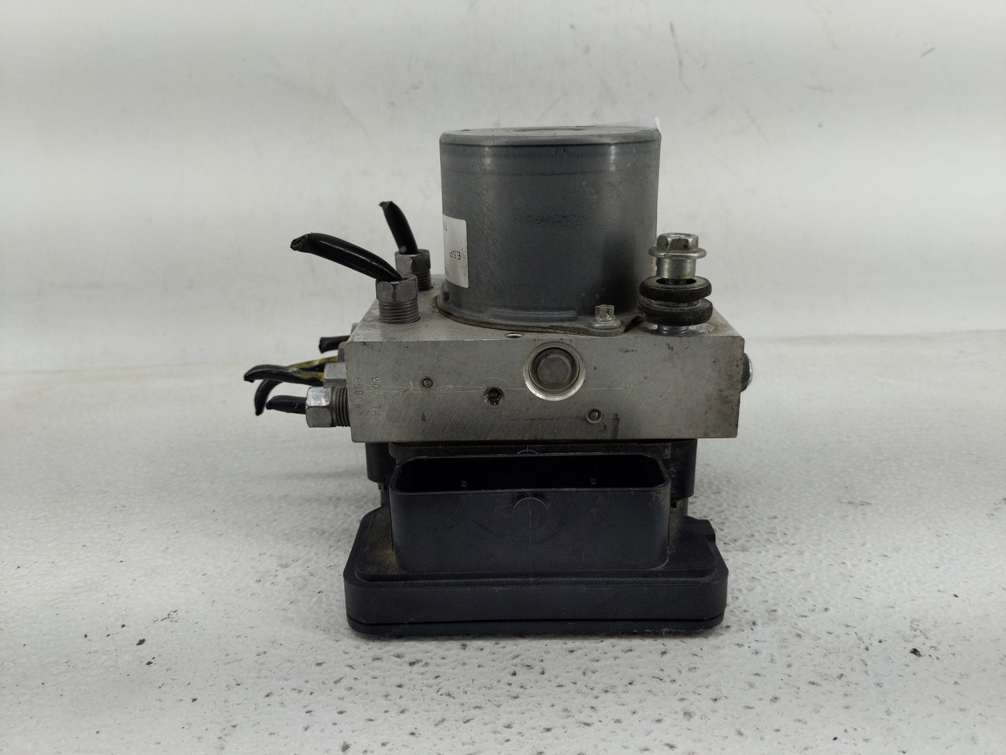 2015 Dodge Caravan ABS Pump Control Module Replacement P/N:P68183B03AC Fits Fits 2016 2017 2018 2019 2020 OEM Used Auto Part