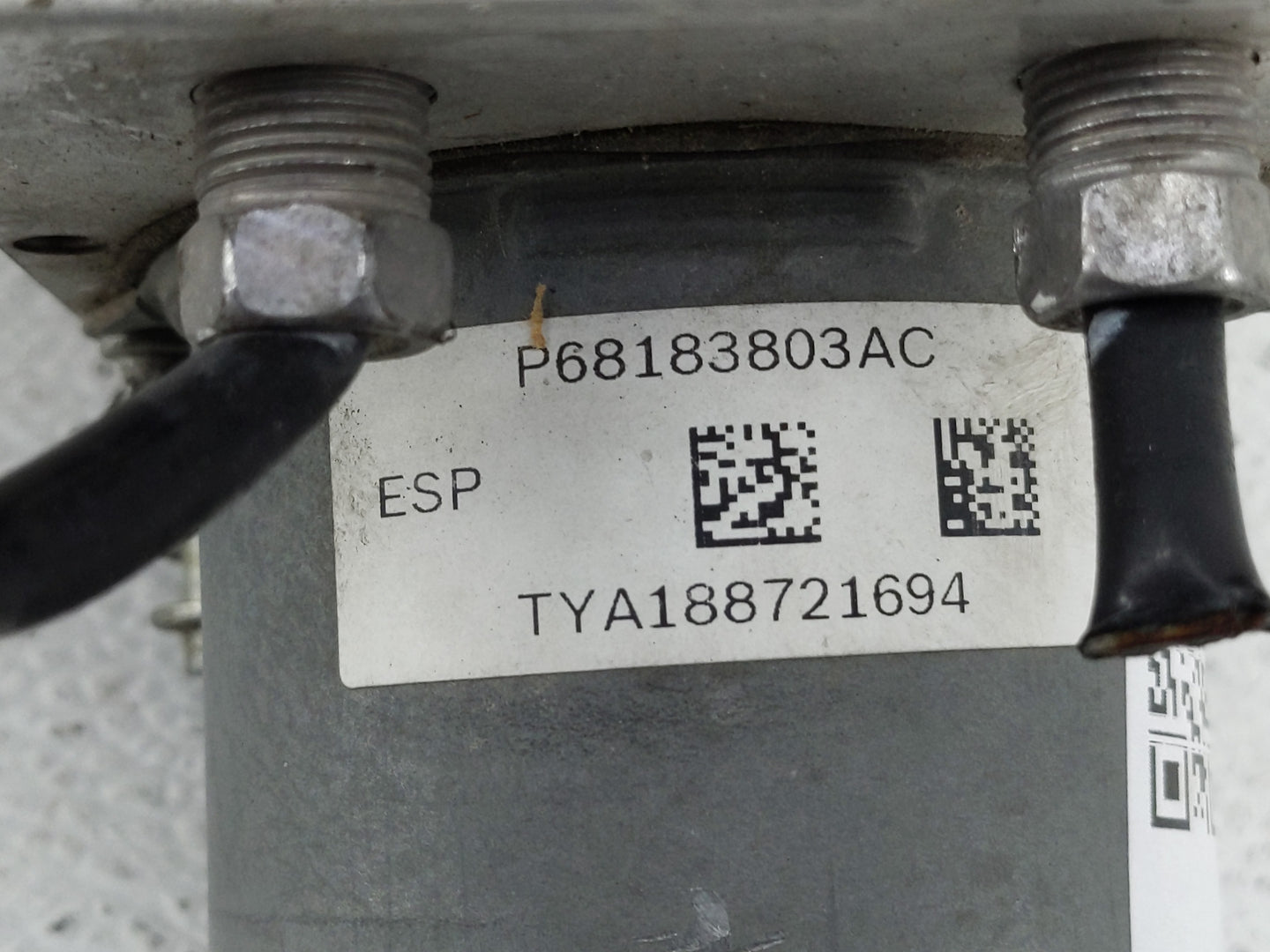 2015 Dodge Caravan ABS Pump Control Module Replacement P/N:P68183B03AC Fits Fits 2016 2017 2018 2019 2020 OEM Used Auto Part
