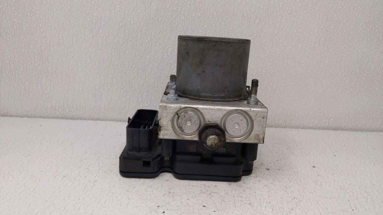 2015 Dodge Caravan ABS Pump Control Module Replacement P/N:P68183803AC P68183803AD Fits Fits 2016 2017 2018 OEM Used Auto Pa