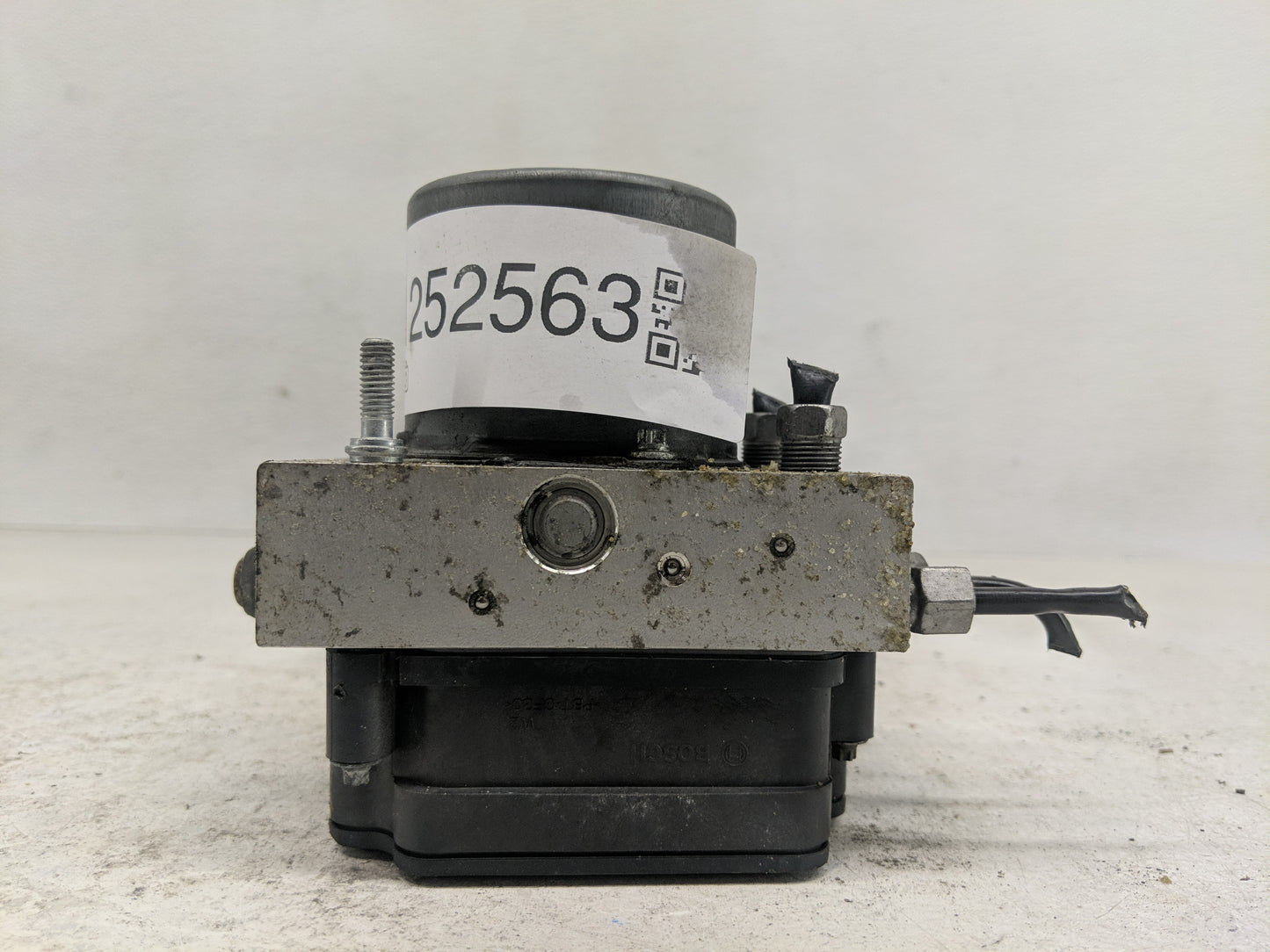 2015 Dodge Caravan ABS Pump Control Module Replacement P/N:P68183803AC Fits Fits 2016 2017 2018 2019 2020 OEM Used Auto Part