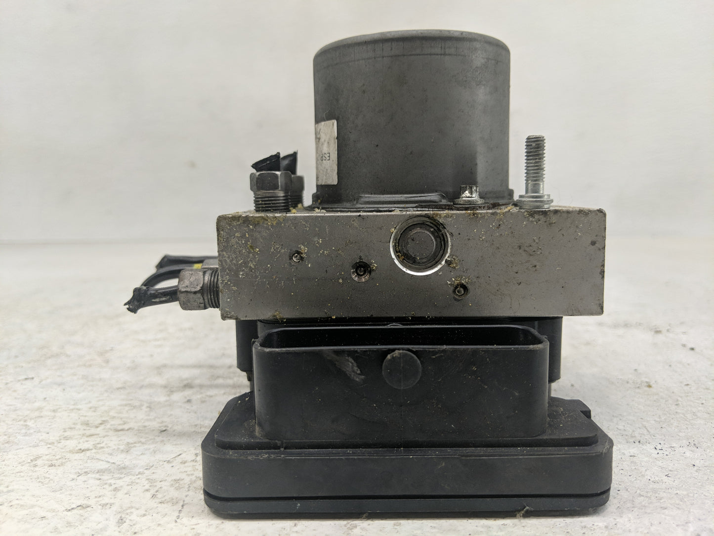 2015 Dodge Caravan ABS Pump Control Module Replacement P/N:P68183803AC Fits Fits 2016 2017 2018 2019 2020 OEM Used Auto Part