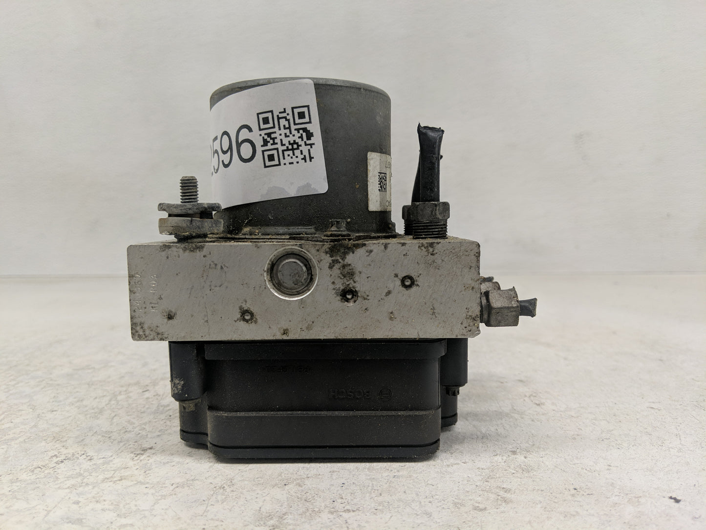 2015 Dodge Caravan ABS Pump Control Module Replacement P/N:P68183803AC Fits Fits 2016 2017 2018 2019 2020 OEM Used Auto Part