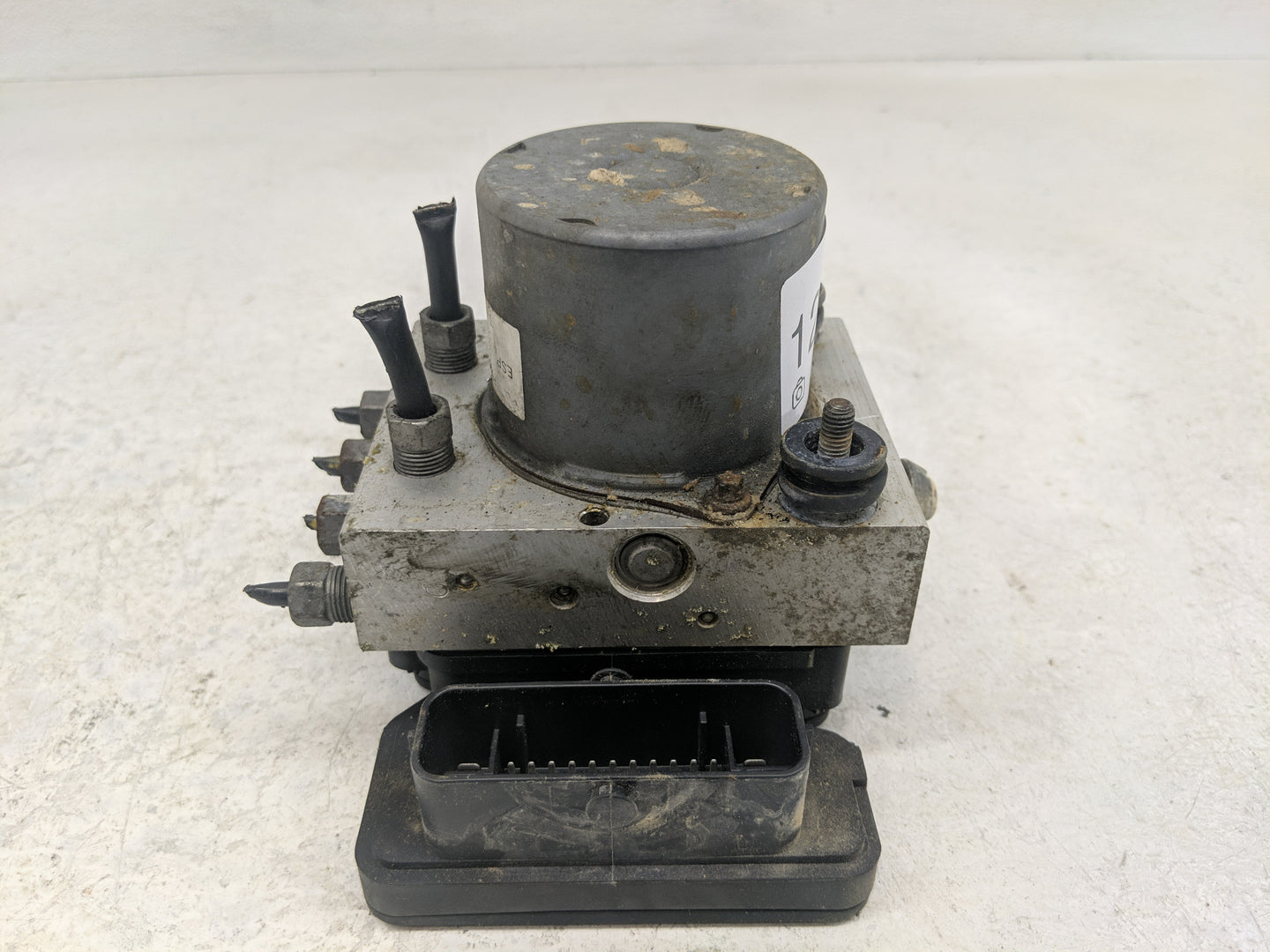 2015 Dodge Caravan ABS Pump Control Module Replacement P/N:P68183803AC Fits Fits 2016 2017 2018 2019 2020 OEM Used Auto Part