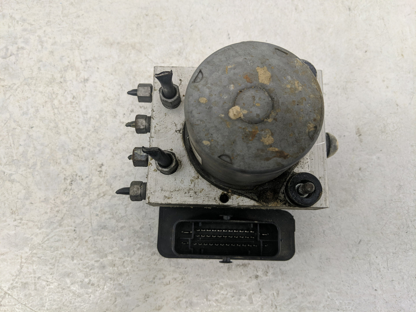 2015 Dodge Caravan ABS Pump Control Module Replacement P/N:P68183803AC Fits Fits 2016 2017 2018 2019 2020 OEM Used Auto Part