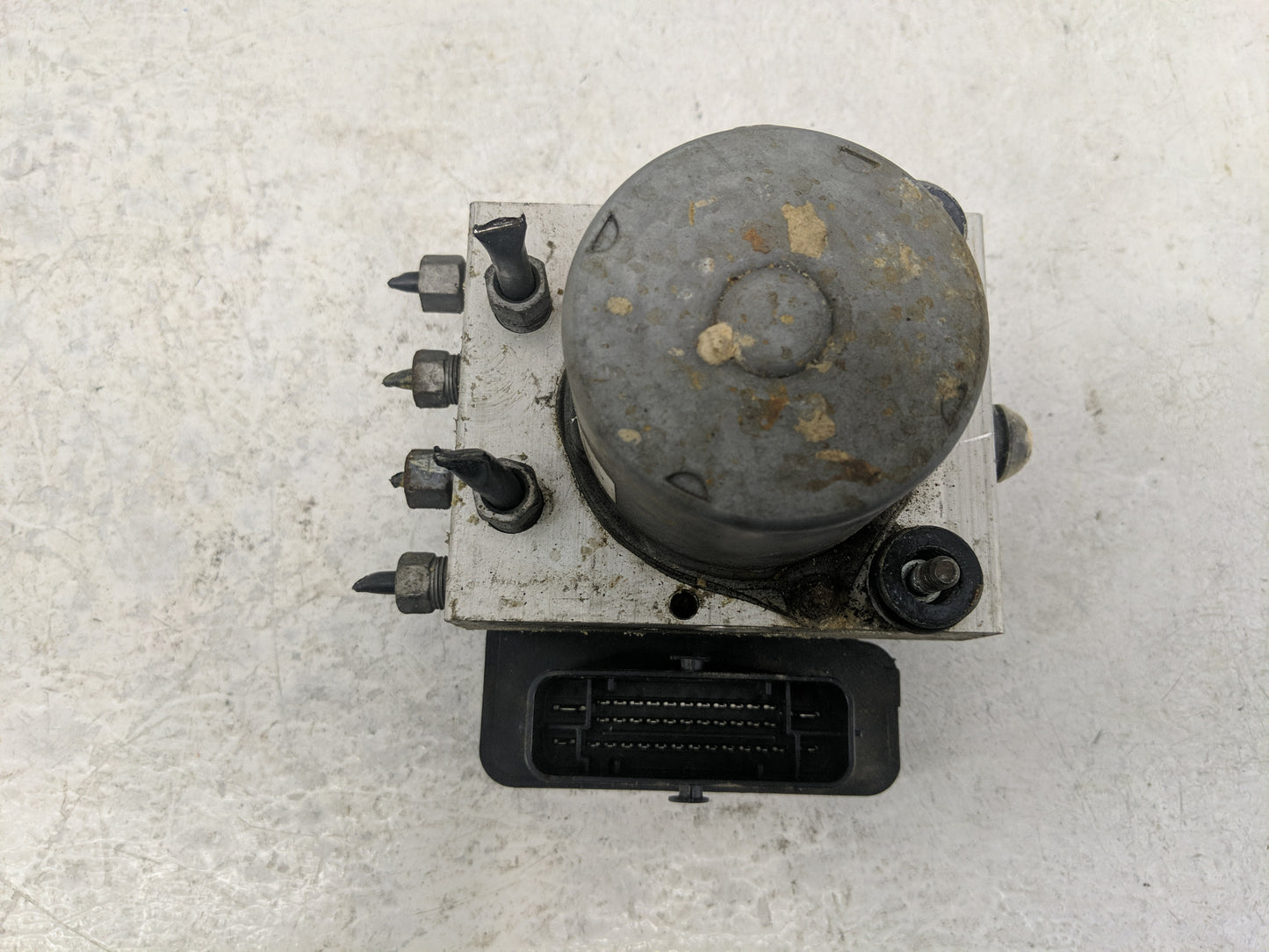 2015 Dodge Caravan ABS Pump Control Module Replacement P/N:P68183803AC Fits Fits 2016 2017 2018 2019 2020 OEM Used Auto Part