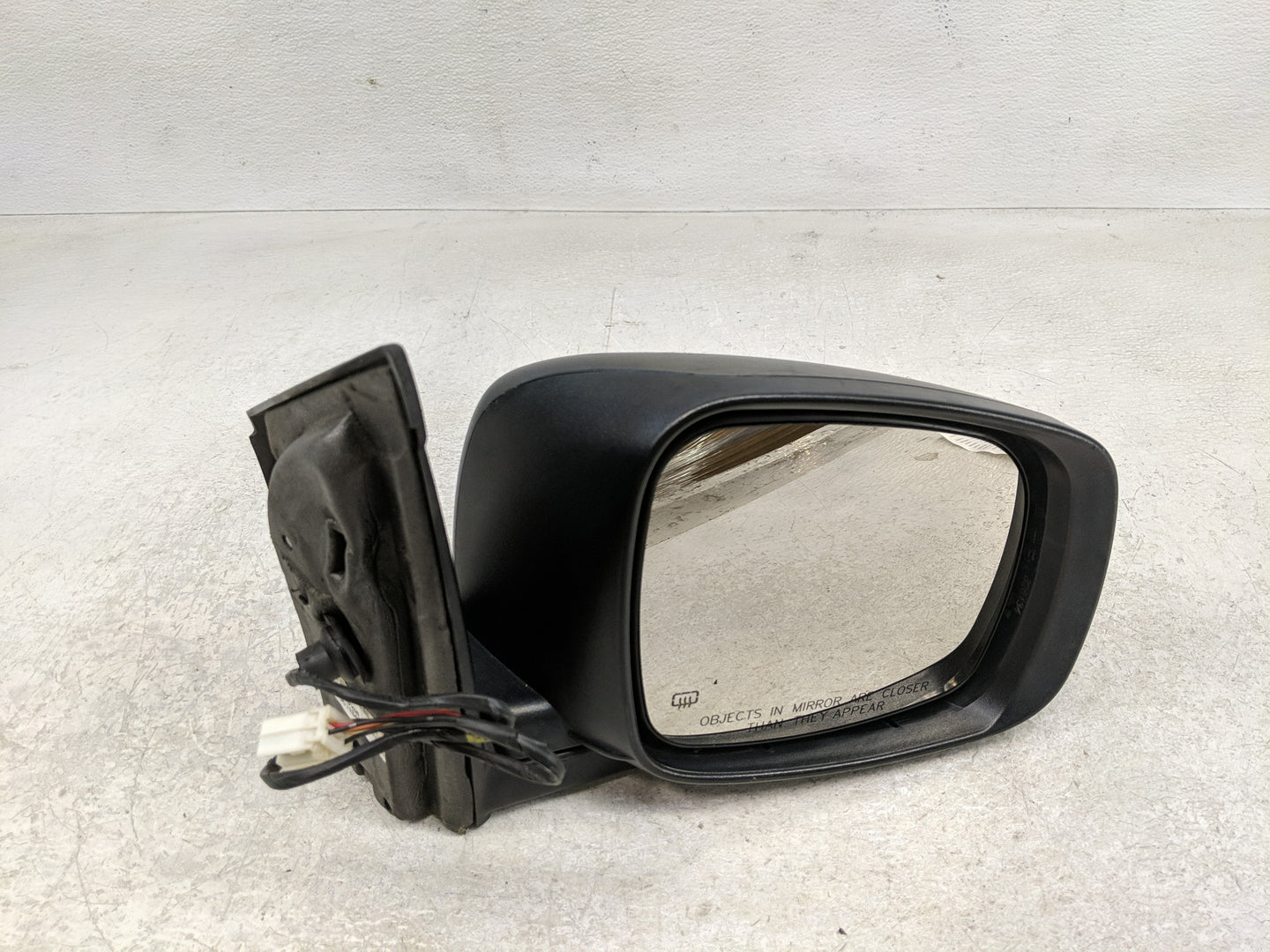 2015 Dodge Caravan Side Mirror Replacement Passenger Right View Door Mirror P/N:05113410AI Fits OEM Used Auto Parts - Oemuse