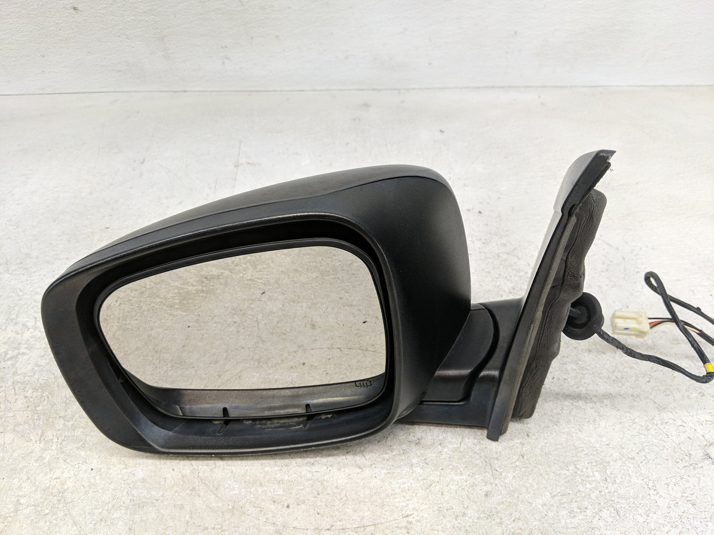 2015 Dodge Caravan Side Mirror Replacement Driver Left View Door Mirror P/N:05113409AI Fits OEM Used Auto Parts - Oemusedaut
