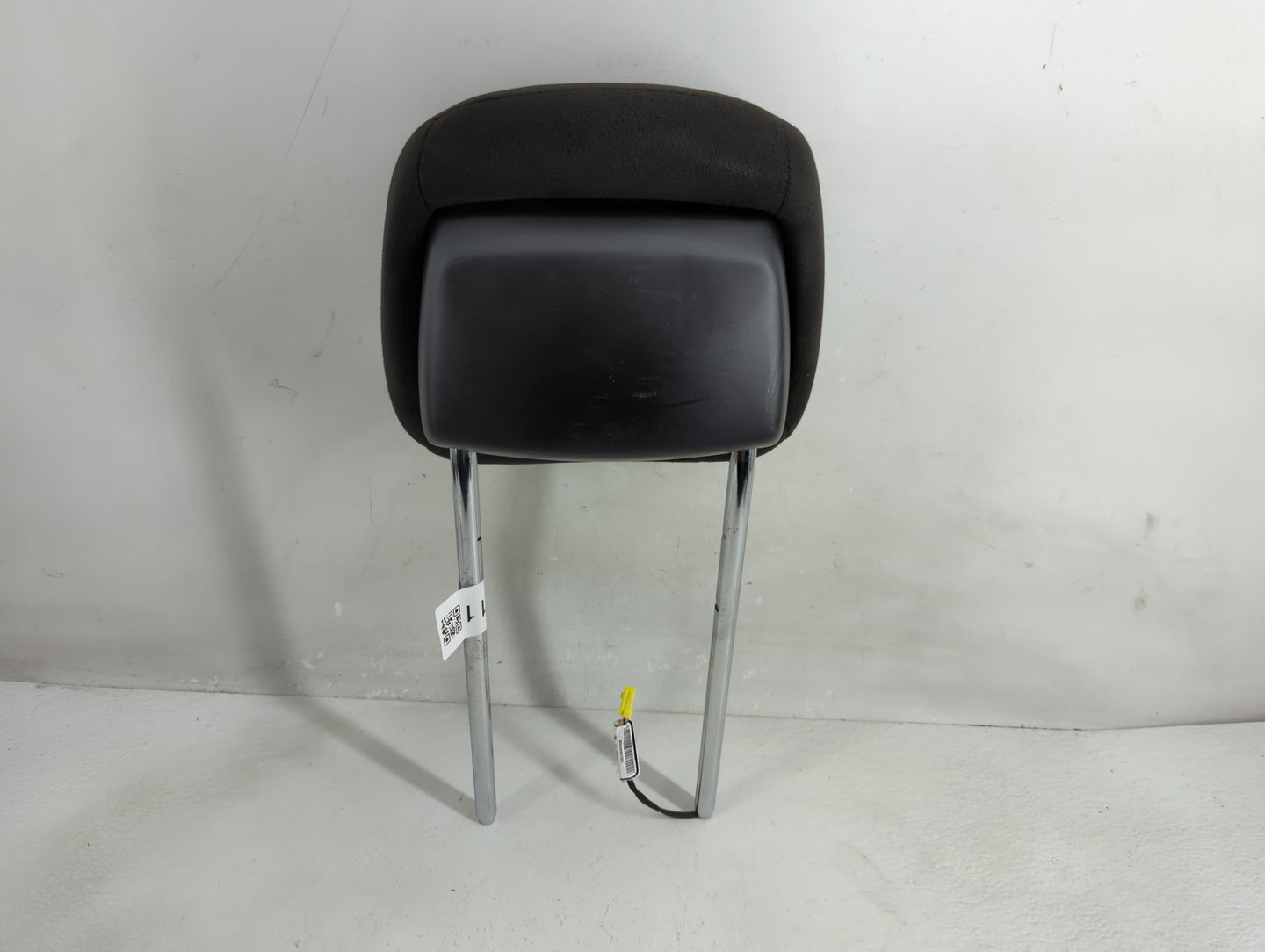 2015 Dodge Caravan Headrest Head Rest Rear Seat Fits OEM Used Auto Parts - Oemusedautoparts1.com
