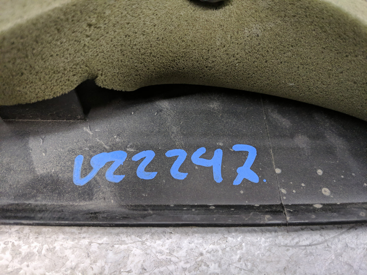 2015 Dodge Caravan Engine Cover - Oemusedautoparts1.com