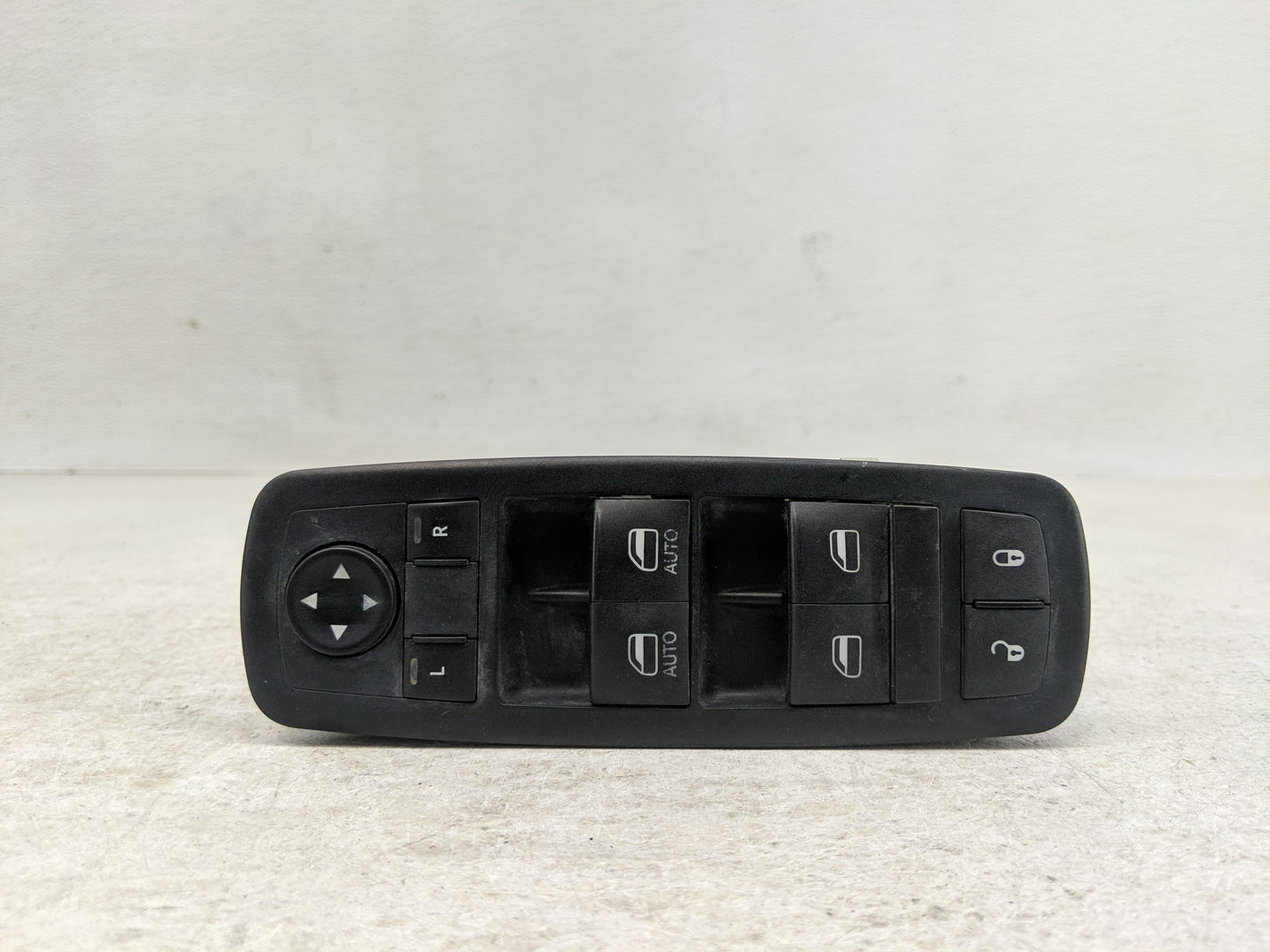 2015 Dodge Caravan Master Power Window Switch Replacement Driver Side Left P/N:68110871AA Fits OEM Used Auto Parts - Oemused