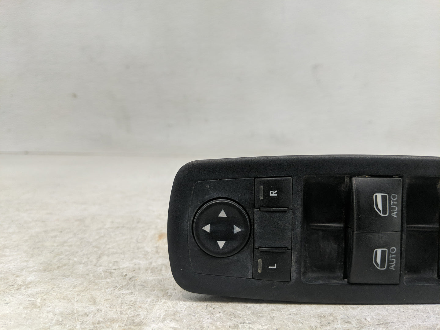 2015 Dodge Caravan Master Power Window Switch Replacement Driver Side Left P/N:68110871AA Fits OEM Used Auto Parts - Oemused