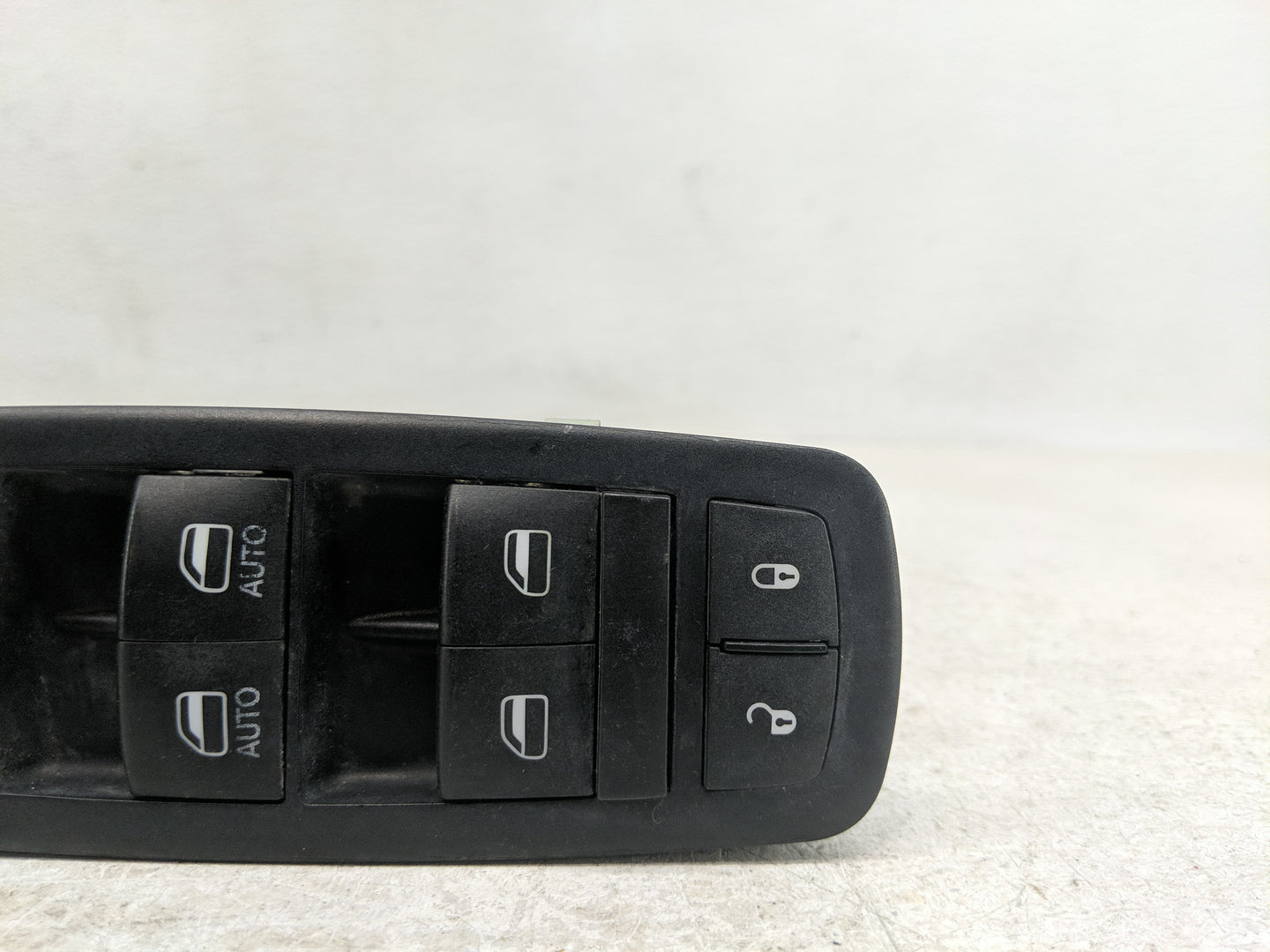 2015 Dodge Caravan Master Power Window Switch Replacement Driver Side Left P/N:68110871AA Fits OEM Used Auto Parts - Oemused