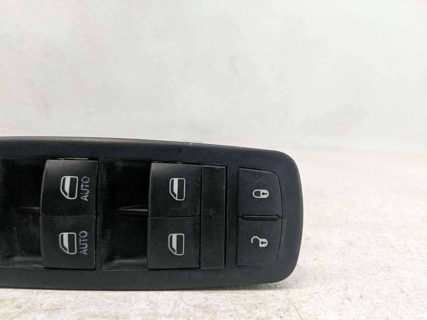 2015 Dodge Caravan Master Power Window Switch Replacement Driver Side Left P/N:68110871AA Fits OEM Used Auto Parts - Oemused