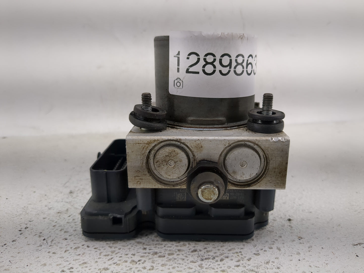 2015 Dodge Caravan ABS Pump Control Module Replacement P/N:68183803AC Fits Fits 2016 2017 2018 2019 2020 OEM Used Auto Parts