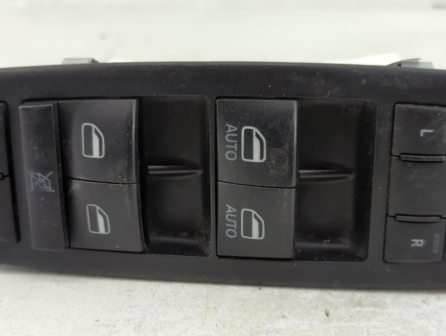 2015 Dodge Caravan Master Power Window Switch Replacement Driver Side Left P/N:10136342 68298871AA Fits Fits 2012 2013 2014 