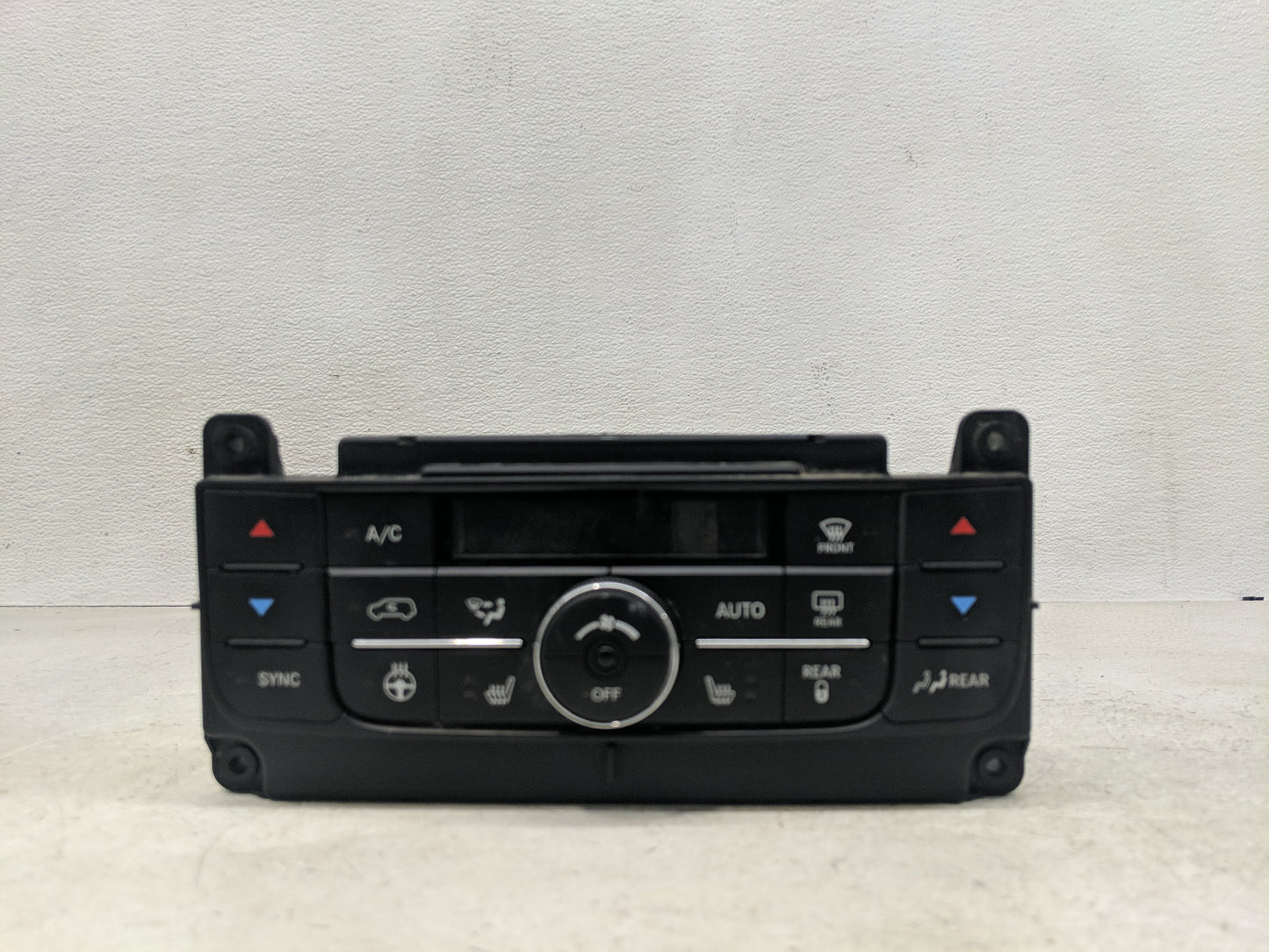 2015 Dodge Caravan Climate Control Module Temperature AC/Heater Replacement P/N:55111367AG Fits OEM Used Auto Parts - Oemuse