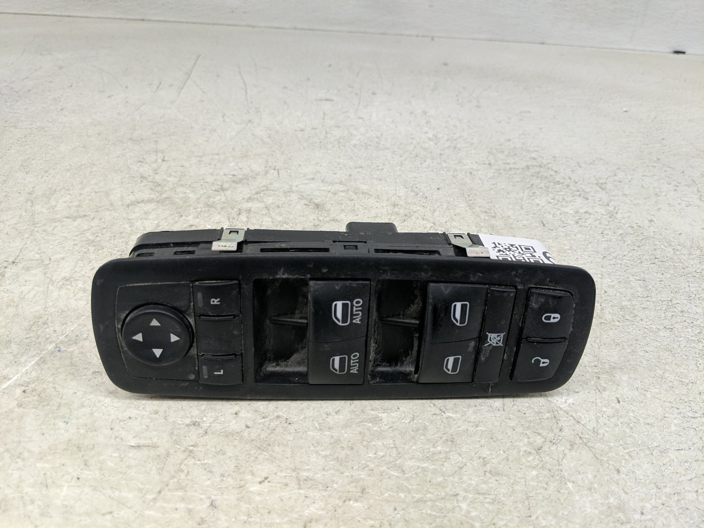 2015 Dodge Caravan Master Power Window Switch Replacement Driver Side Left P/N:PM901-463 Fits Fits 2012 2013 2014 2016 OEM U