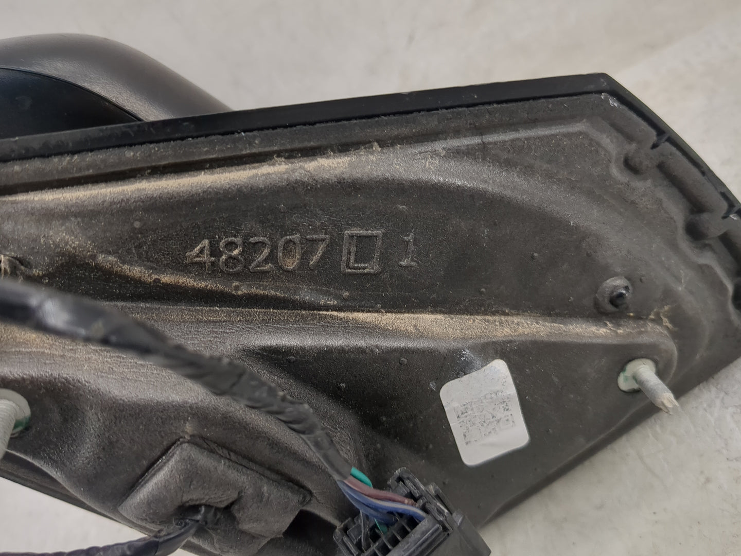 2015 Dodge Caravan Driver Side View Mirror - Left Door Mirror OEM Used - Oemusedautoparts1.com