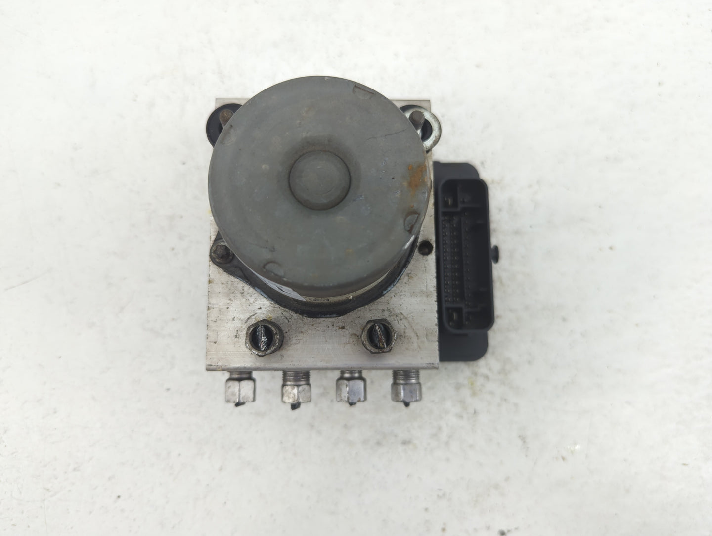 2015 Dodge Caravan ABS Pump Control Module Replacement P/N:68183803AC Fits Fits 2016 2017 2018 2019 2020 OEM Used Auto Parts