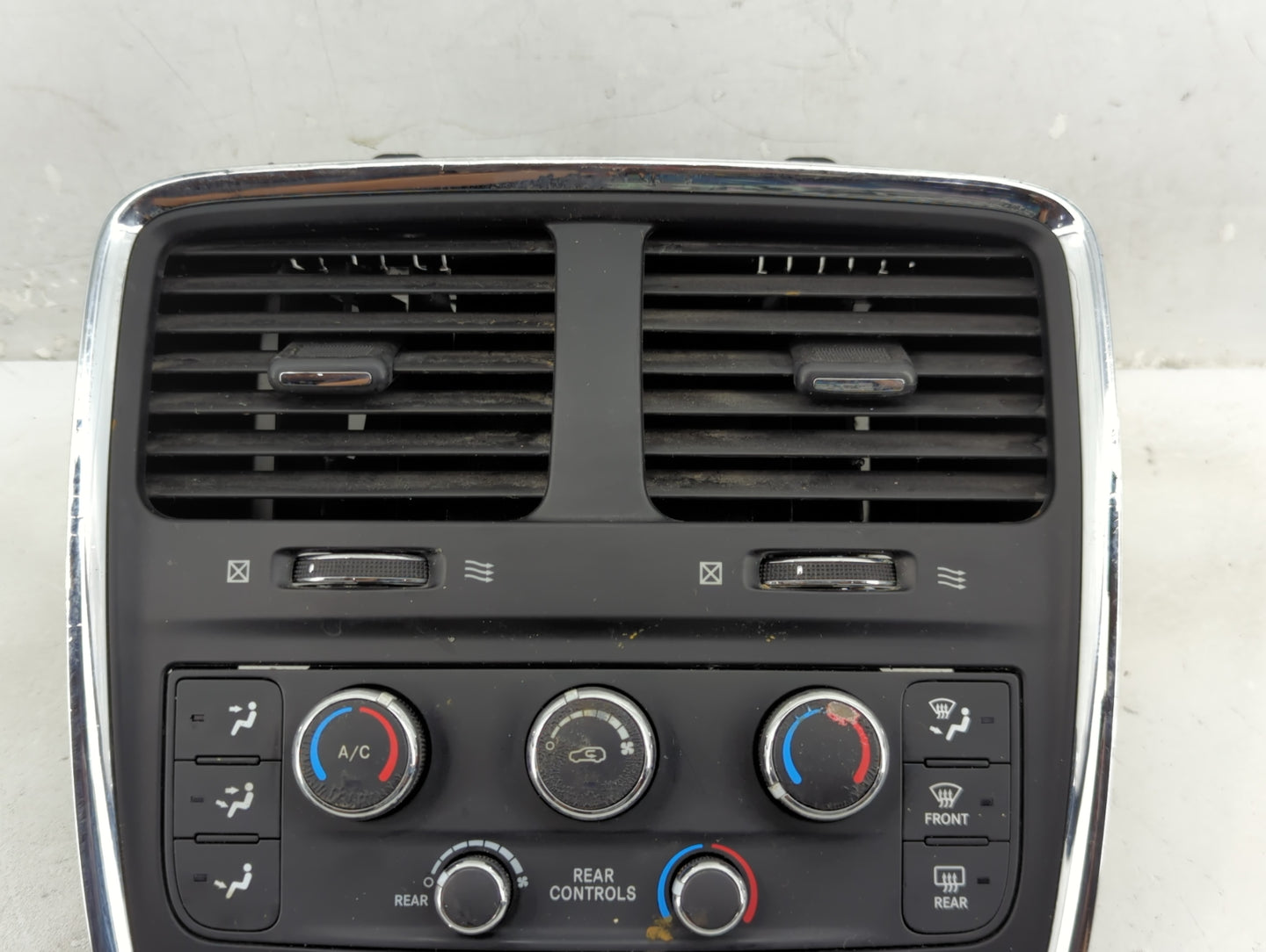 2015 Dodge Caravan Climate Control Module Temperature AC/Heater Replacement P/N:P55111240AH Fits OEM Used Auto Parts - Oemus