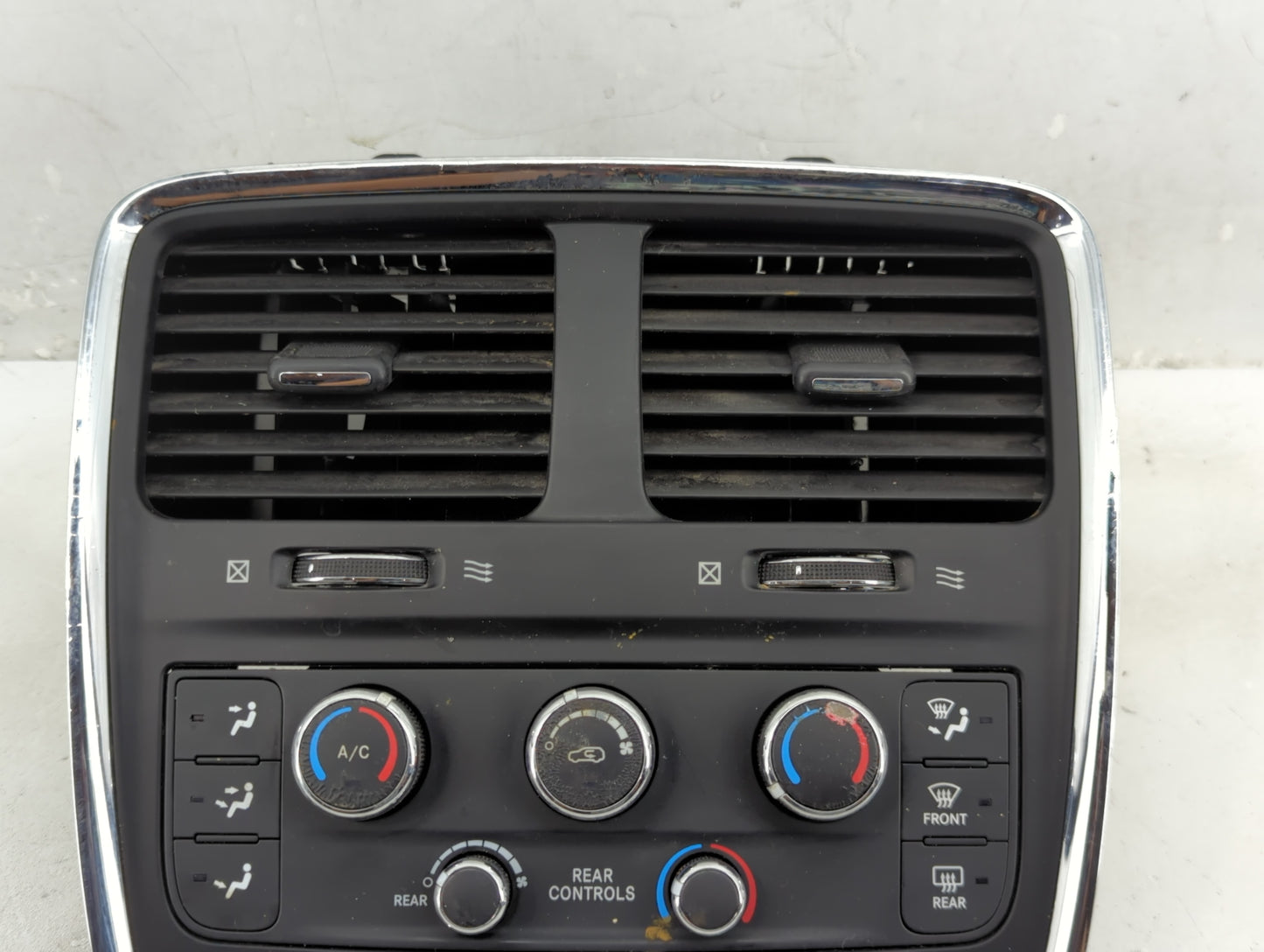 2015 Dodge Caravan Climate Control Module Temperature AC/Heater Replacement P/N:P55111240AH Fits OEM Used Auto Parts - Oemus