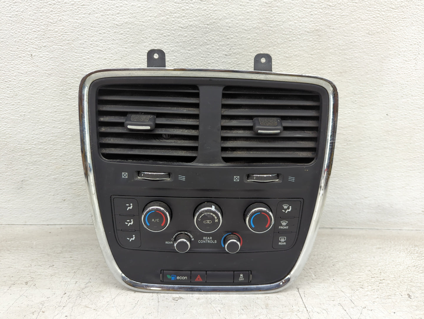 2015 Dodge Caravan Climate Control Module Temperature AC/Heater Replacement P/N:P55111240AH Fits OEM Used Auto Parts - Oemus