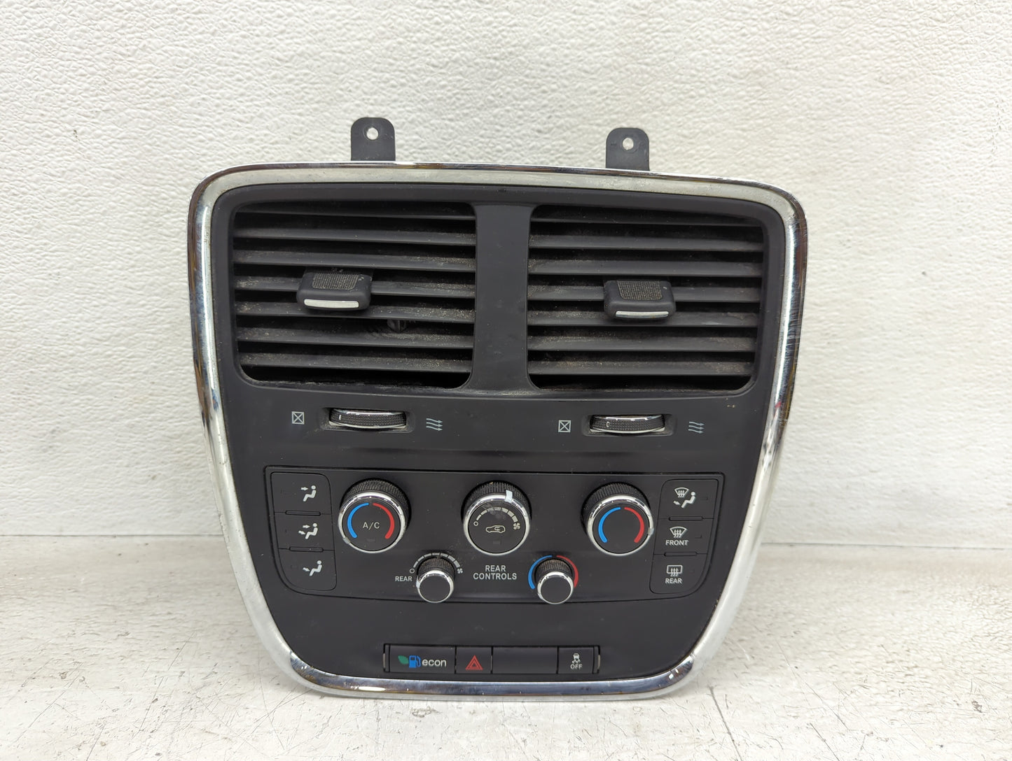 2015 Dodge Caravan Climate Control Module Temperature AC/Heater Replacement P/N:P55111240AH Fits OEM Used Auto Parts - Oemus