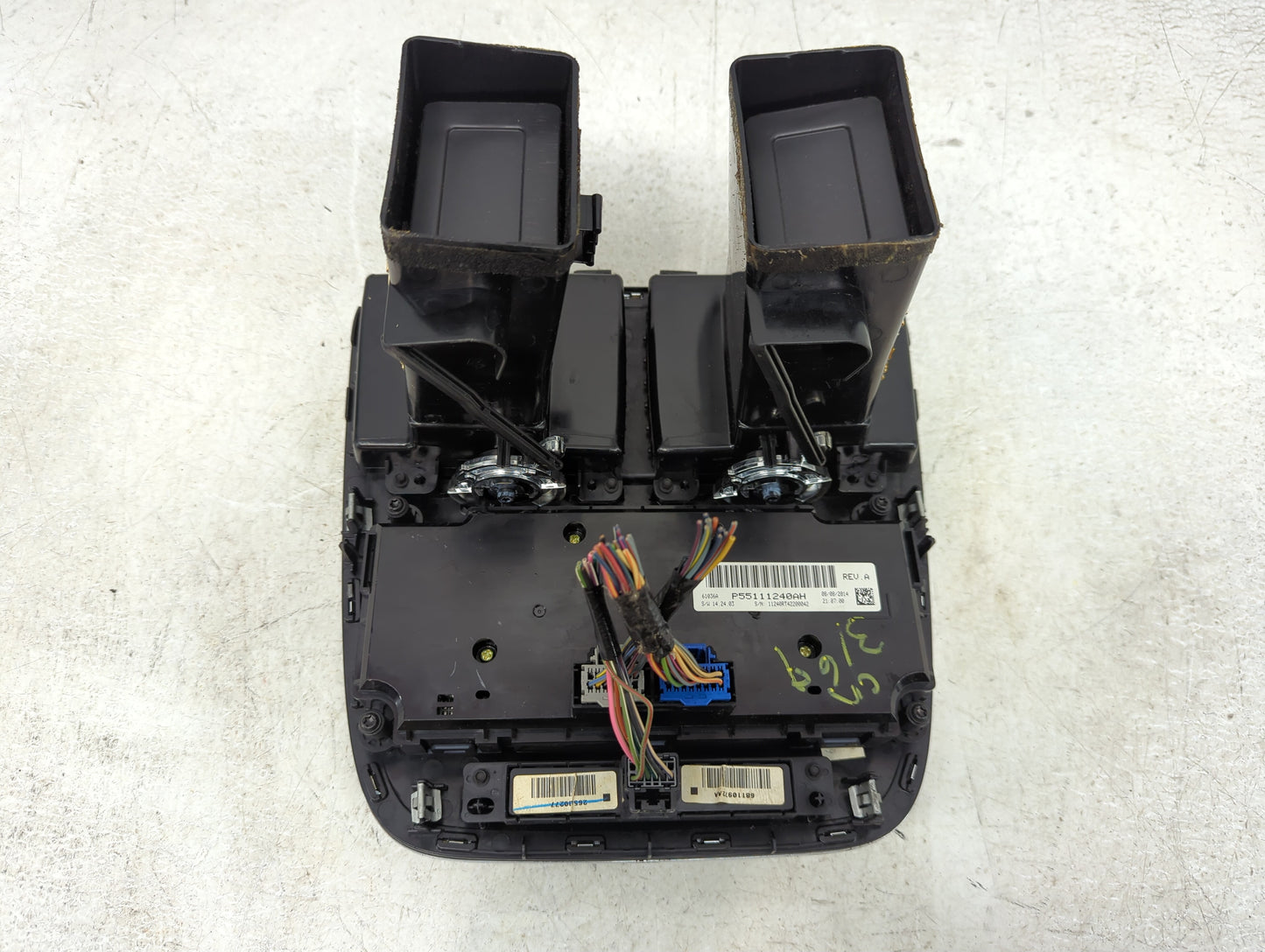 2015 Dodge Caravan Climate Control Module Temperature AC/Heater Replacement P/N:P55111240AH Fits OEM Used Auto Parts - Oemus