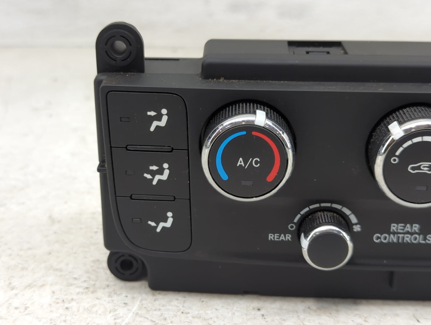 2015 Dodge Caravan Climate Control Module Temperature AC/Heater Replacement P/N:P55111240AI Fits OEM Used Auto Parts - Oemus