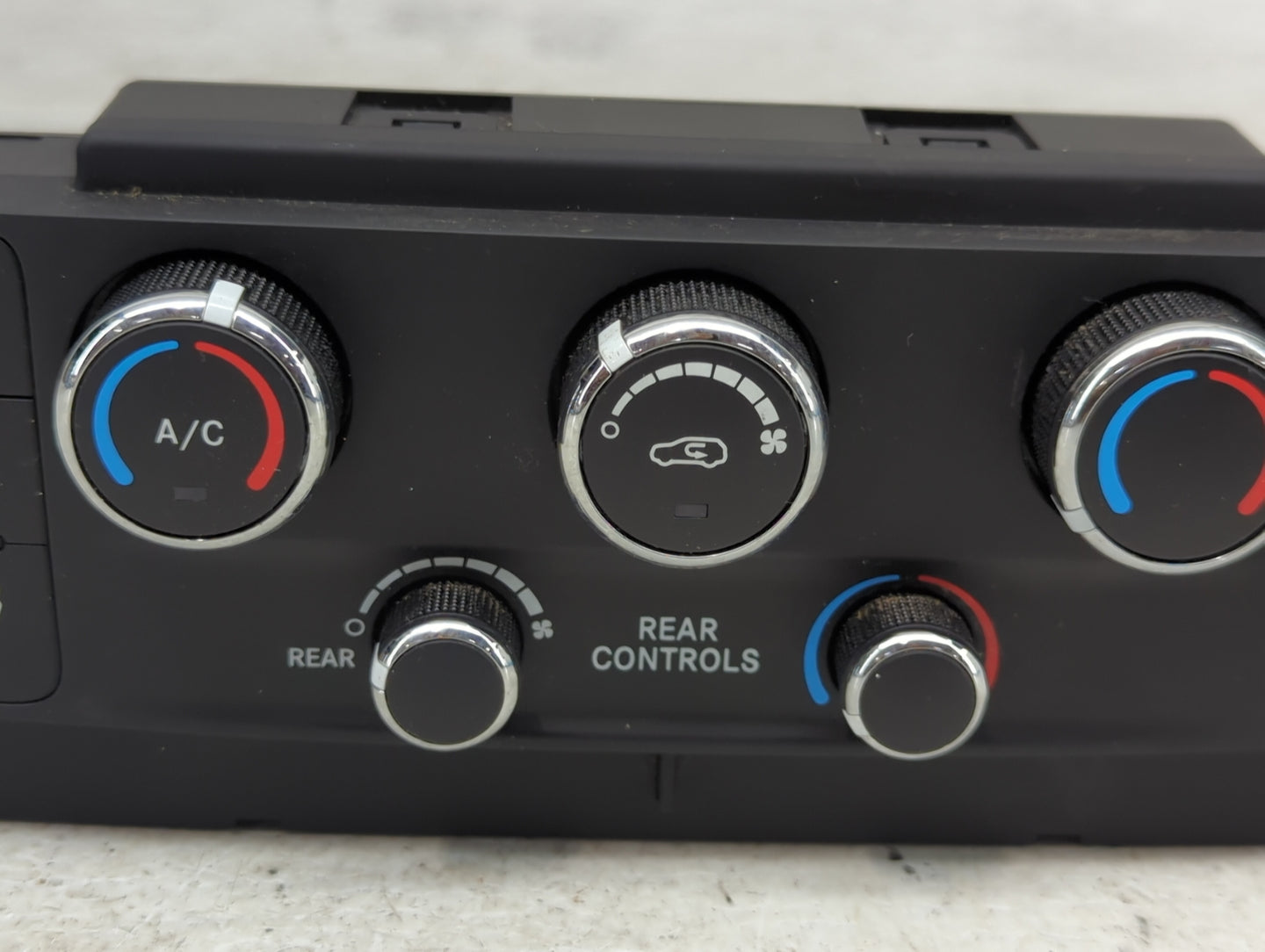 2015 Dodge Caravan Climate Control Module Temperature AC/Heater Replacement P/N:P55111240AI Fits OEM Used Auto Parts - Oemus