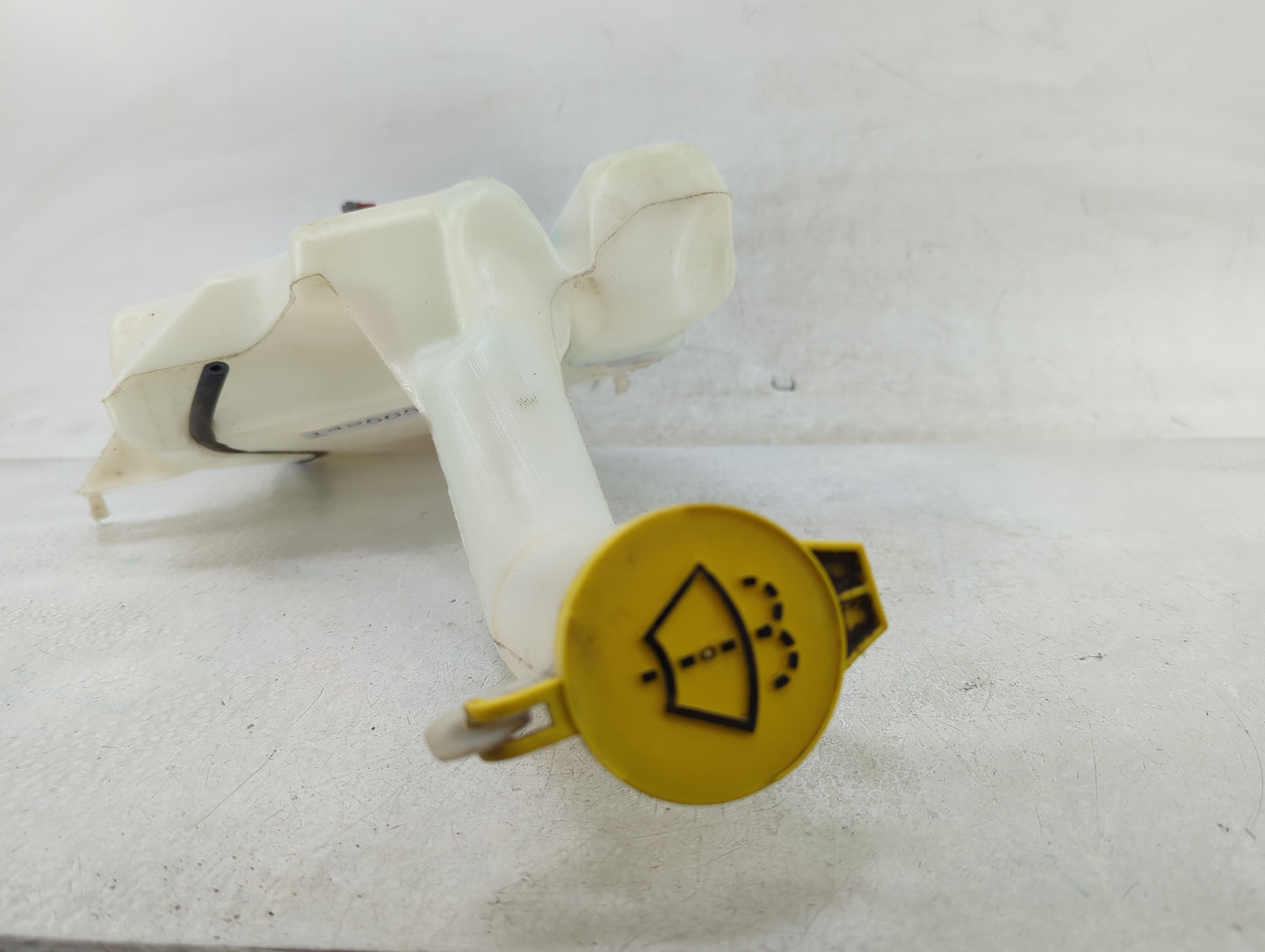 Dodge Caravan Windshield Washer Fluid Reservoir Bottle Oem - Oemusedautoparts1.com