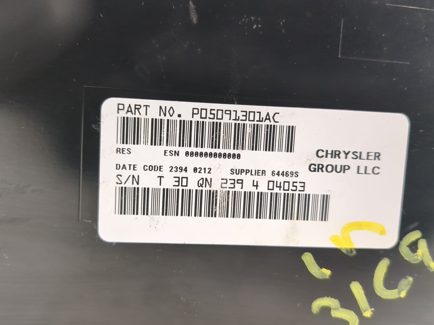 2015 Dodge Caravan Radio AM FM Cd Player Receiver Replacement P/N:P05091301AC SPNP05091301AC Fits OEM Used Auto Parts - Oemu