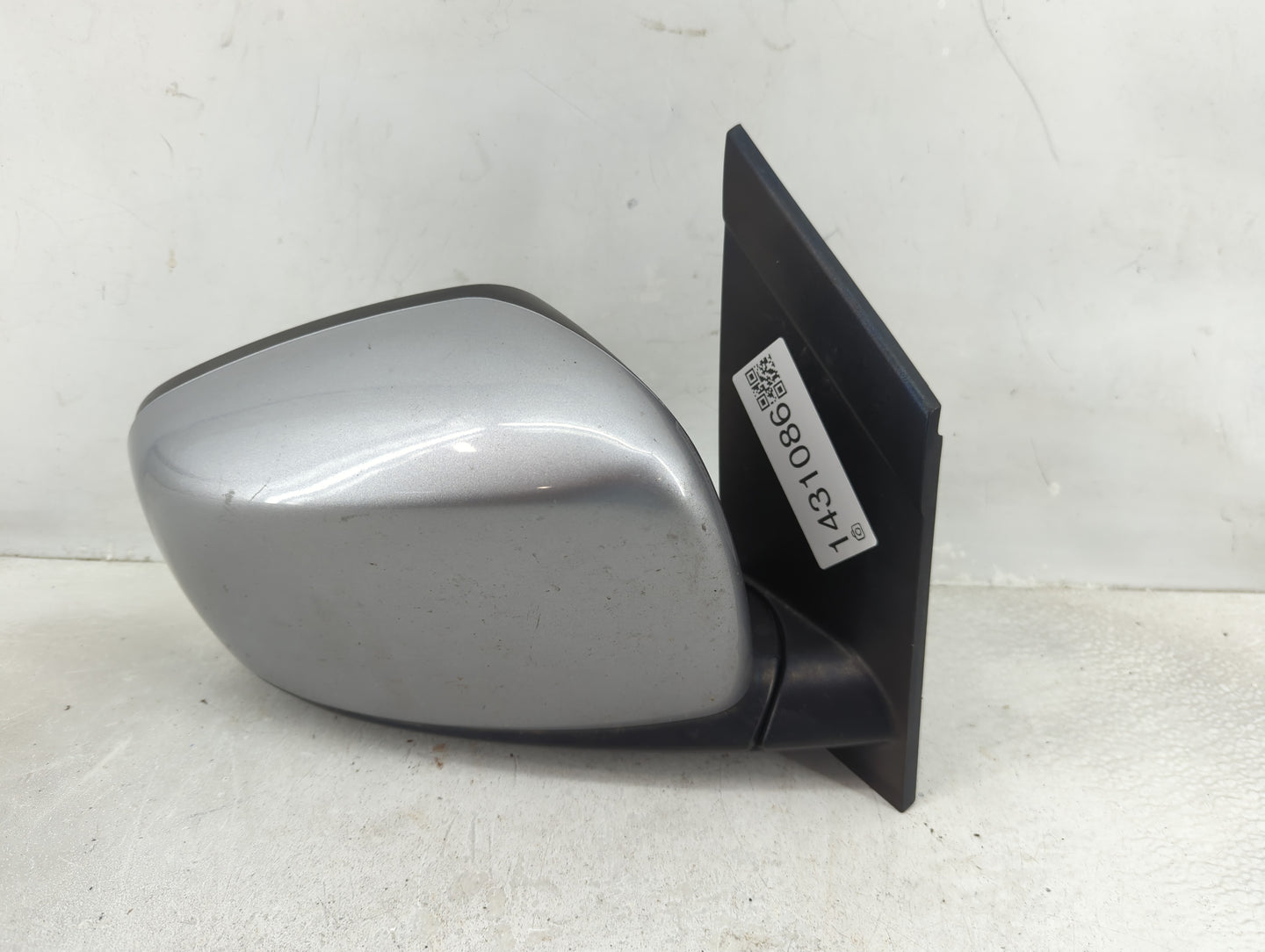 2015 Dodge Caravan Passenger Side View Mirror - Right Door Mirror OEM Used - Oemusedautoparts1.com