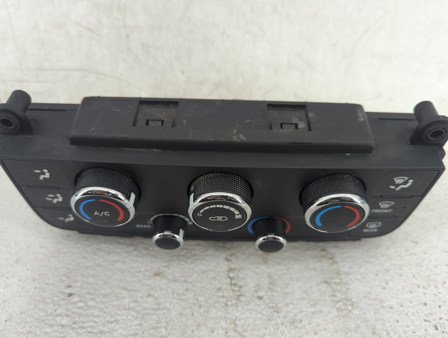 2015 Dodge Caravan Climate Control Module Temperature AC/Heater Replacement P/N:P55111240AH Fits OEM Used Auto Parts - Oemus