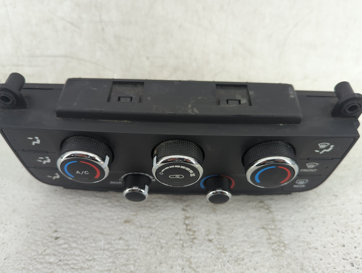 2015 Dodge Caravan Climate Control Module Temperature AC/Heater Replacement P/N:P55111240AH Fits OEM Used Auto Parts - Oemus