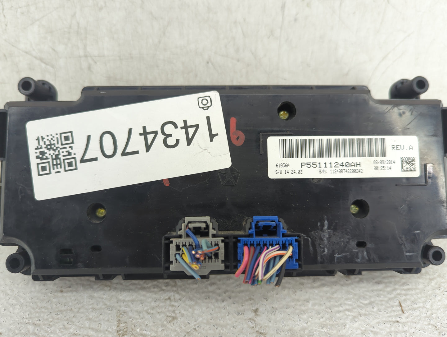 2015 Dodge Caravan Climate Control Module Temperature AC/Heater Replacement P/N:P55111240AH Fits OEM Used Auto Parts - Oemus