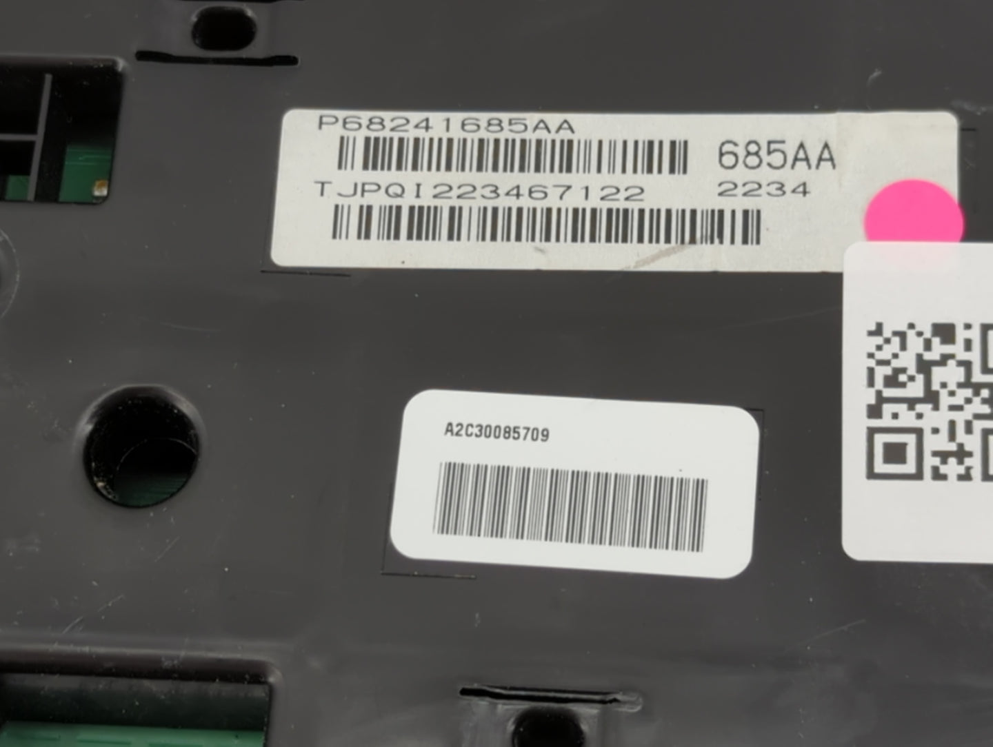 2015 Dodge Caravan Instrument Cluster Speedometer Gauges P/N:P68241685AA Fits Fits 2016 2017 2018 OEM Used Auto Parts - Oemu