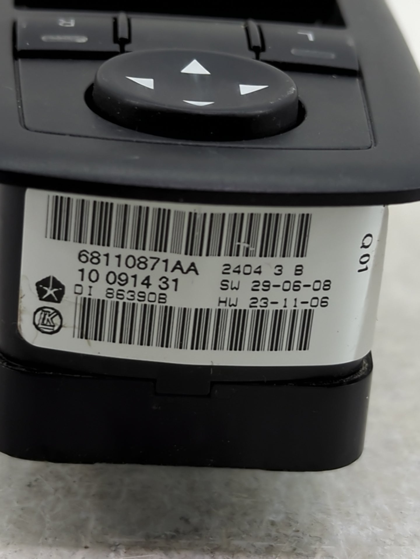 2015 Dodge Caravan Master Power Window Switch Replacement Driver Side Left P/N:68110871AA Fits OEM Used Auto Parts - Oemused