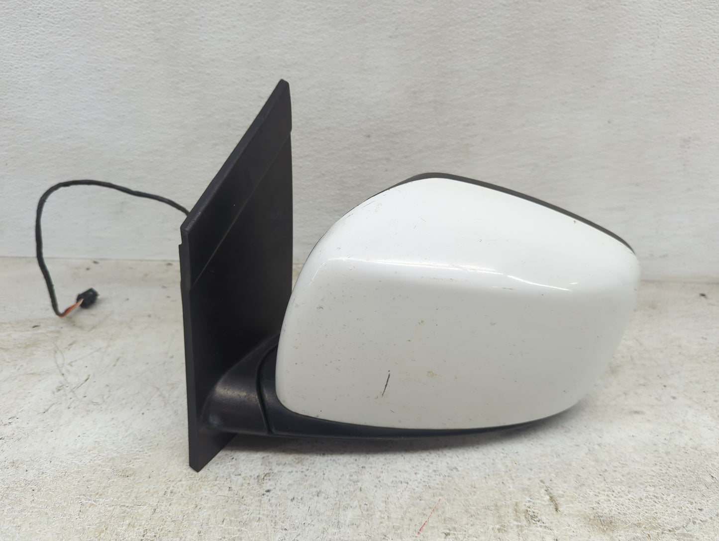 2015 Dodge Caravan Driver Side View Mirror - Left Door Mirror OEM Used - Oemusedautoparts1.com