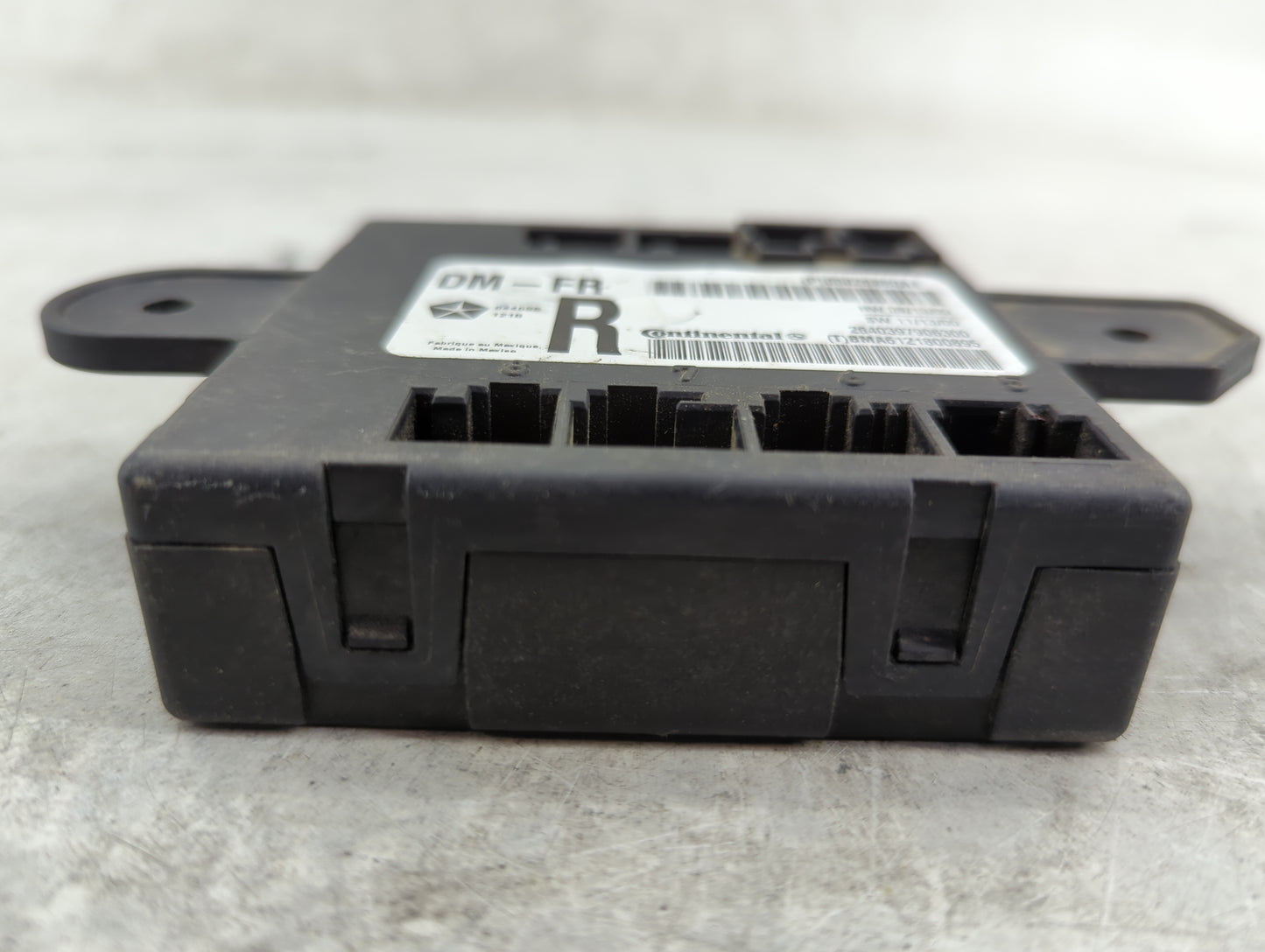 Dodge Caravan Body Control Module Bcm Inner Cabin Fuse Box - Oemusedautoparts1.com