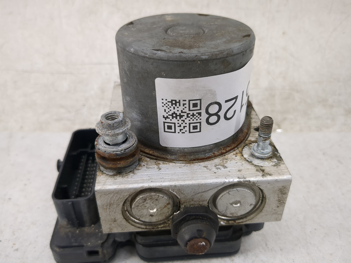 2015 Dodge Caravan ABS Pump Control Module Replacement P/N:P68183803AC 68183803AC Fits Fits 2014 OEM Used Auto Parts - Oemus
