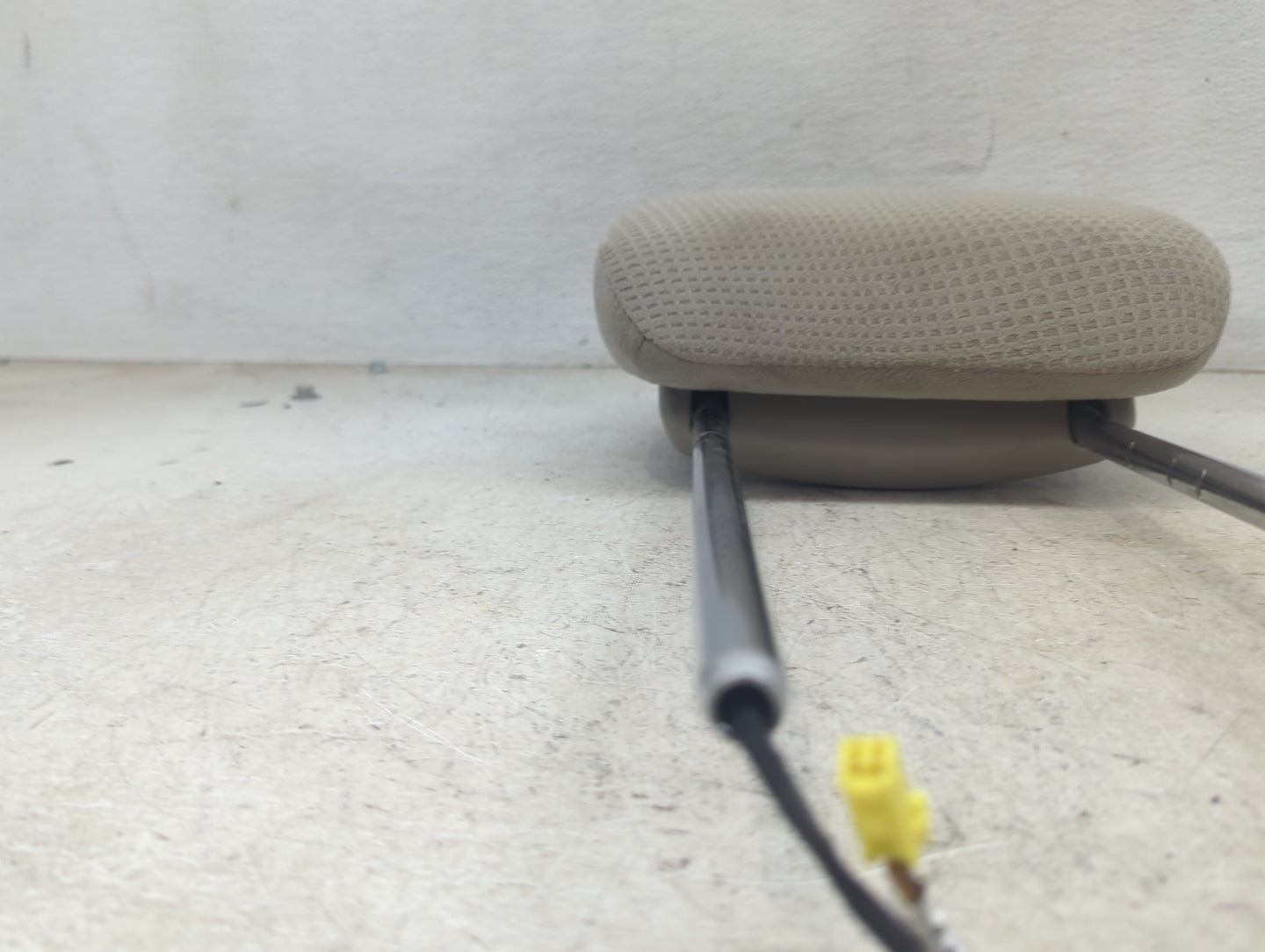 2015 Dodge Caravan Headrest Head Rest Front Driver Passenger Seat Fits OEM Used Auto Parts - Oemusedautoparts1.com